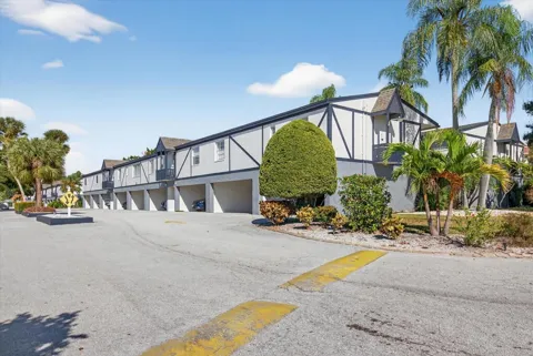 1146 KING ARTHUR COURT #110