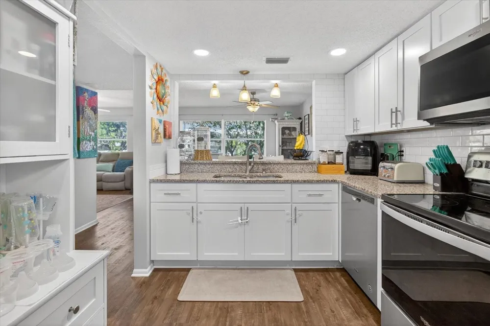 1146 KING ARTHUR COURT #110 Dunedin, FL 34698