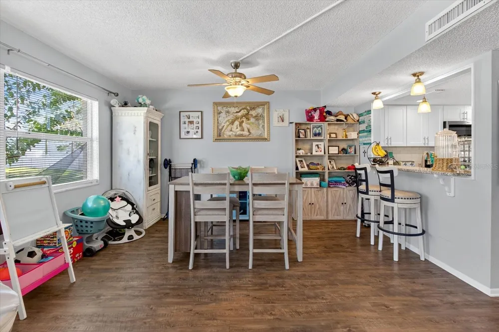 1146 KING ARTHUR COURT #110 Dunedin, FL 34698
