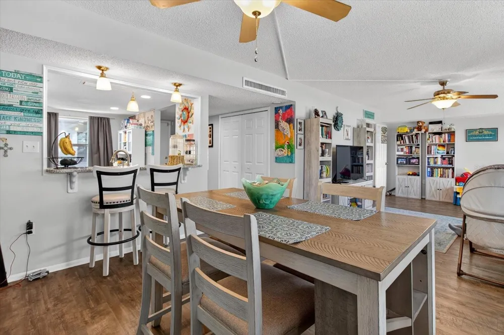 1146 KING ARTHUR COURT #110 Dunedin, FL 34698