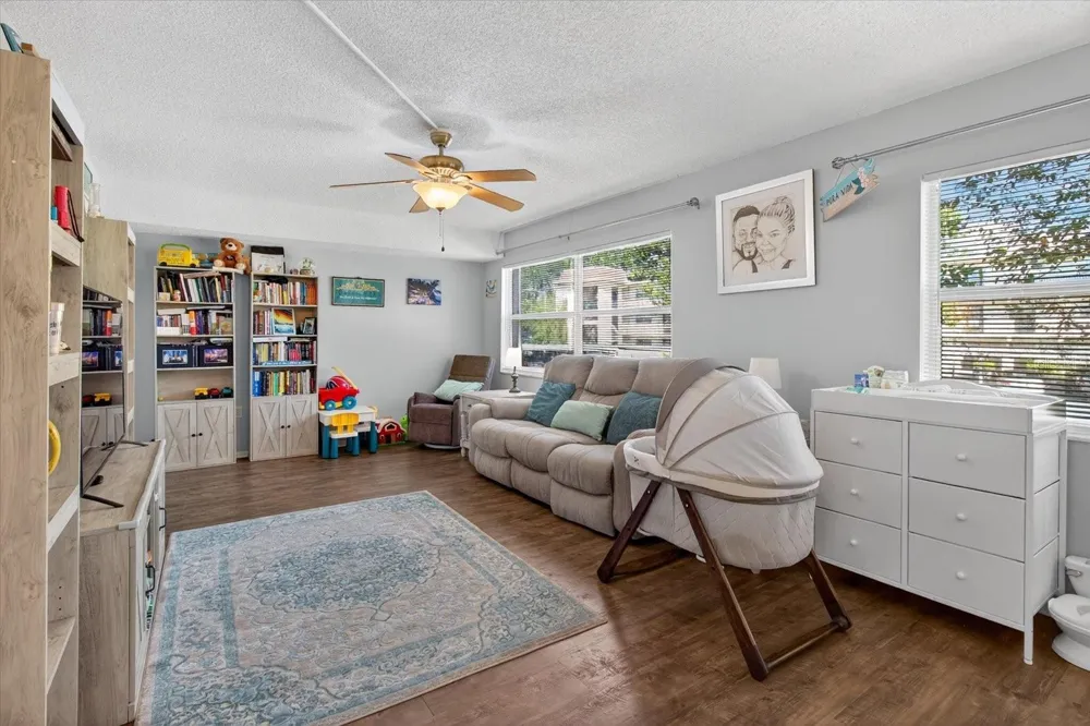 1146 KING ARTHUR COURT #110 Dunedin, FL 34698