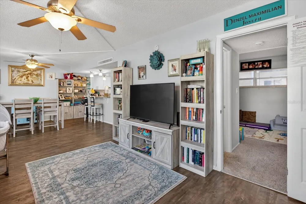 1146 KING ARTHUR COURT #110 Dunedin, FL 34698