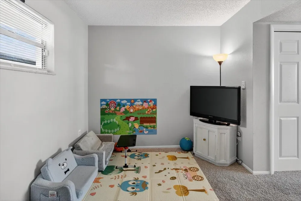 1146 KING ARTHUR COURT #110 Dunedin, FL 34698
