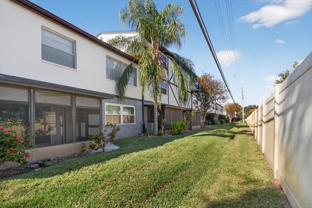 1146 KING ARTHUR COURT #110 Dunedin, FL 34698