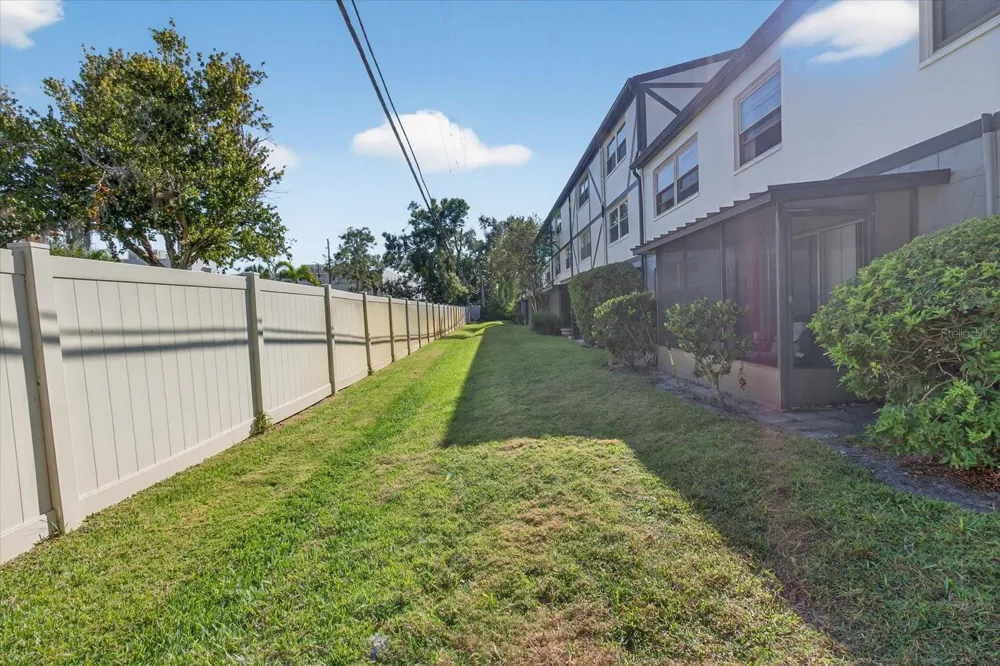 1146 KING ARTHUR COURT #110 Dunedin, FL 34698
