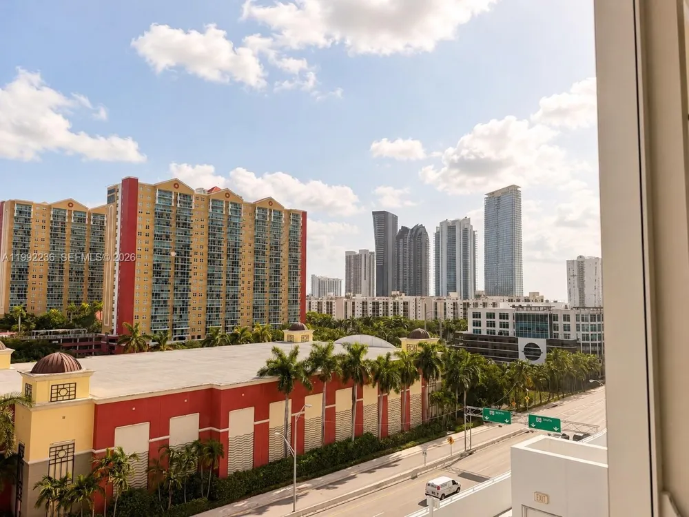 400 Sunny Isles Blvd #819 Sunny Isles Beach, FL 33160