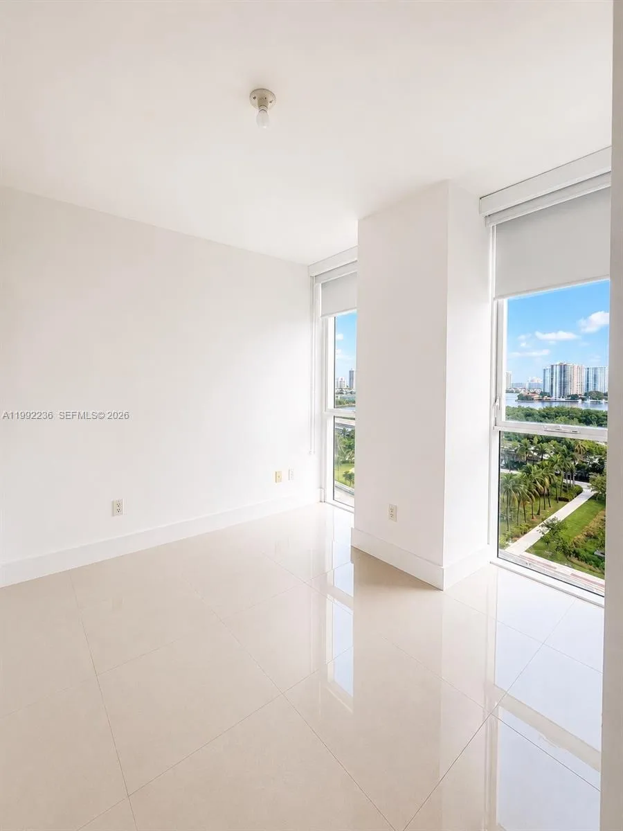 400 Sunny Isles Blvd #819 Sunny Isles Beach, FL 33160