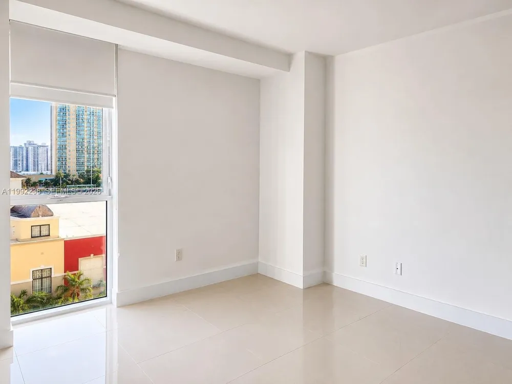400 Sunny Isles Blvd #819 Sunny Isles Beach, FL 33160