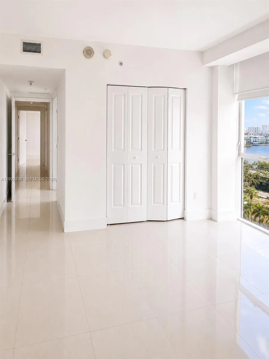 400 Sunny Isles Blvd #819 Sunny Isles Beach, FL 33160