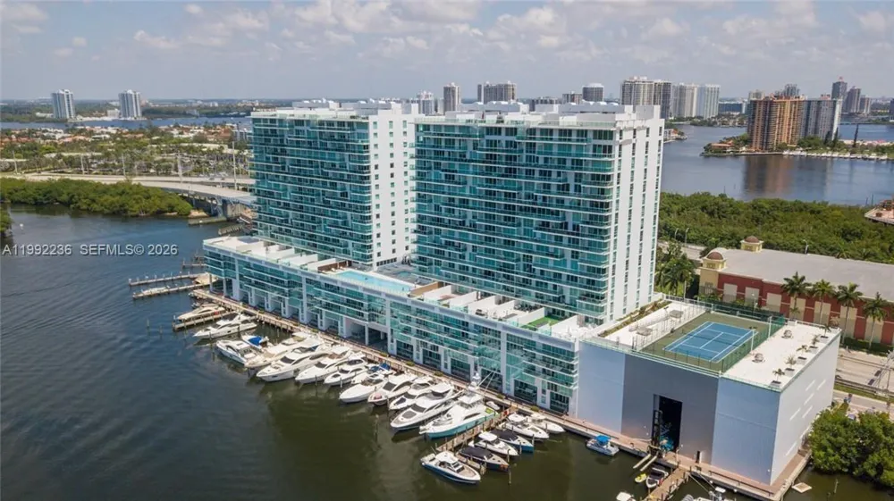 400 Sunny Isles Blvd #819 Sunny Isles Beach, FL 33160