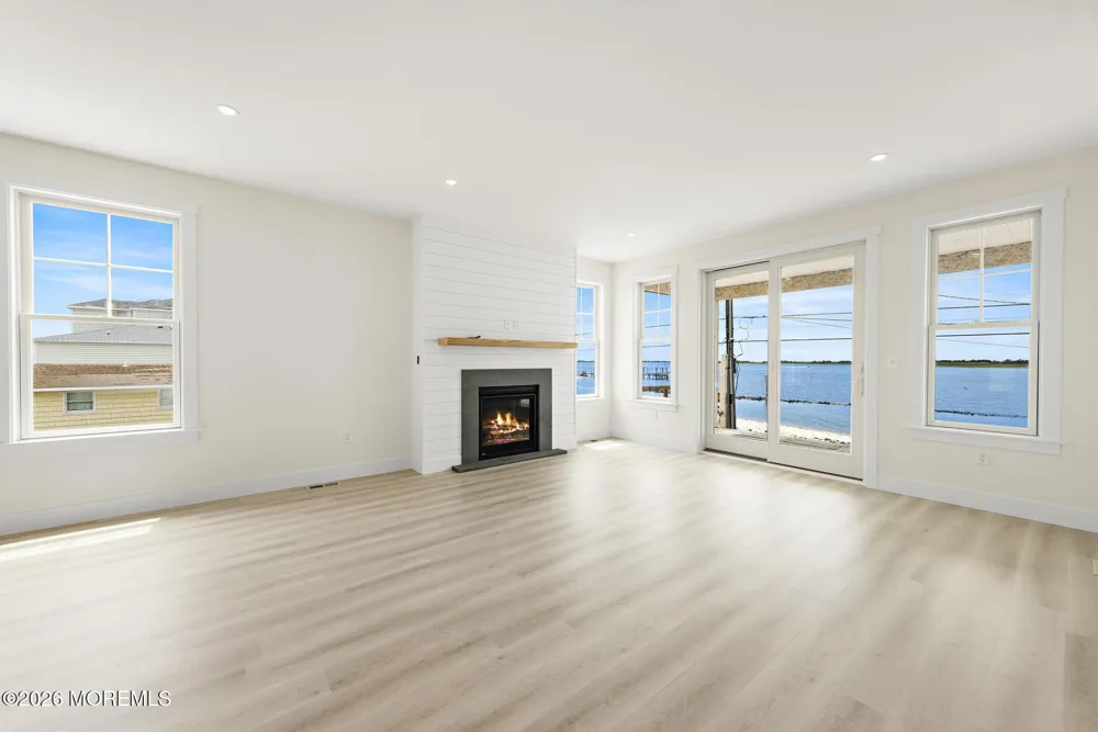 1131 S Green Street Tuckerton, NJ 08087