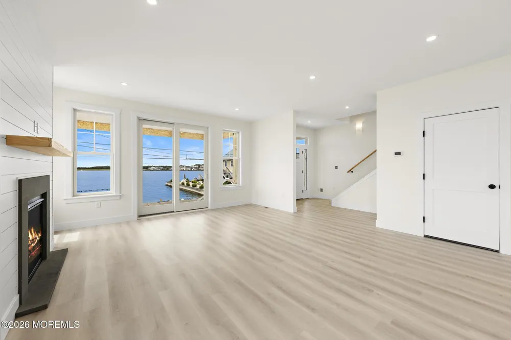 1131 S Green Street Tuckerton, NJ 08087
