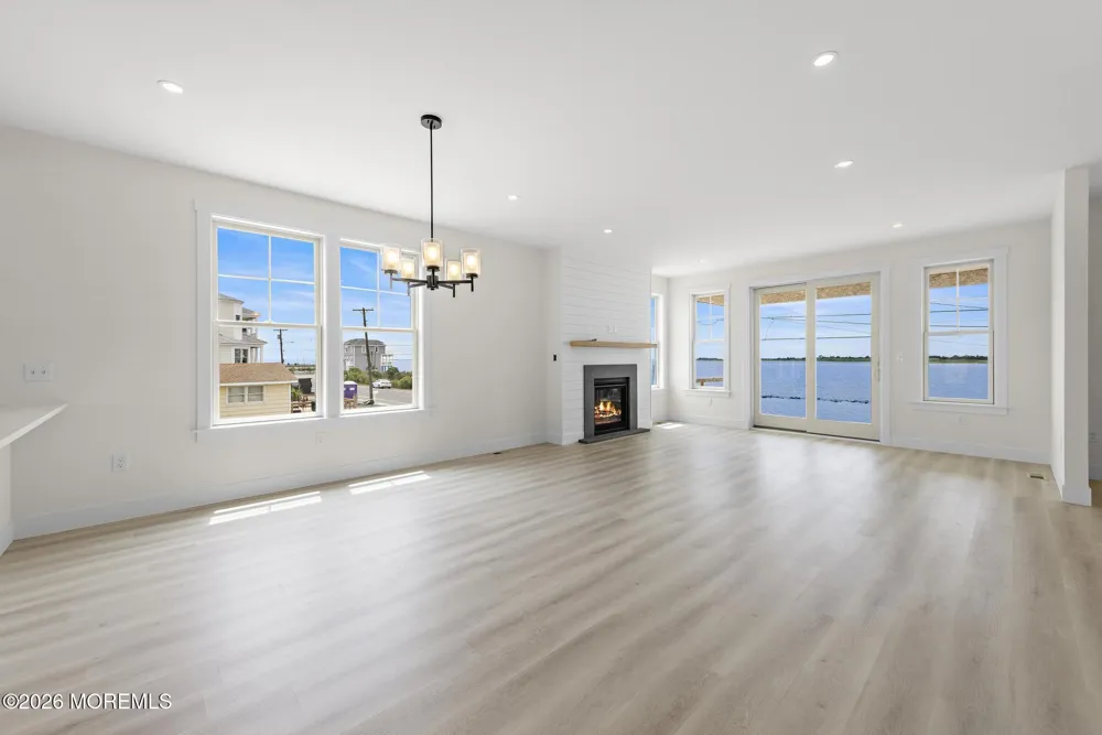 1131 S Green Street Tuckerton, NJ 08087
