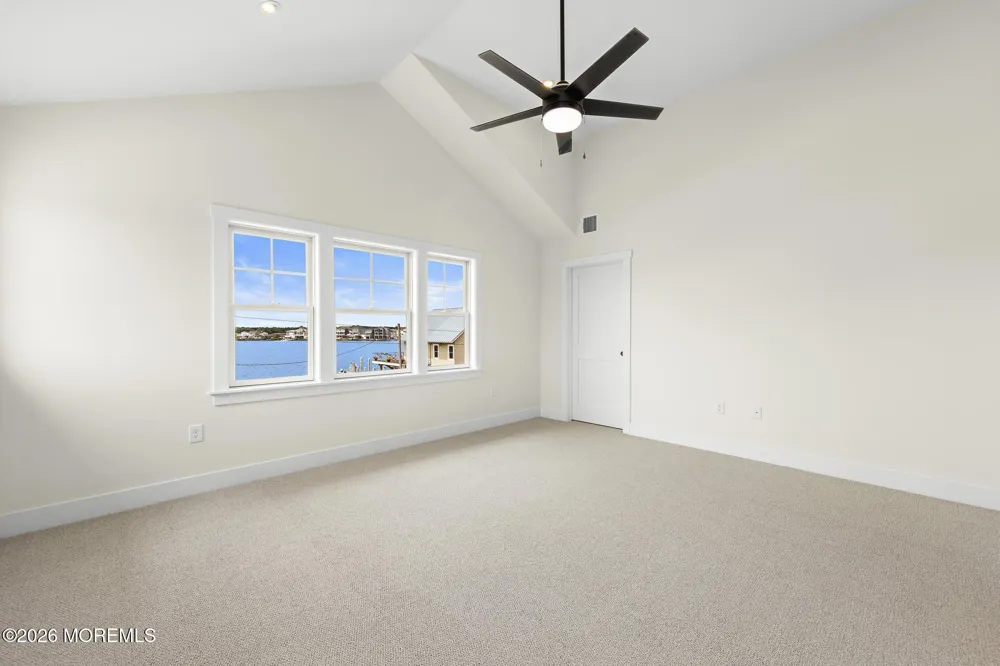 1131 S Green Street Tuckerton, NJ 08087