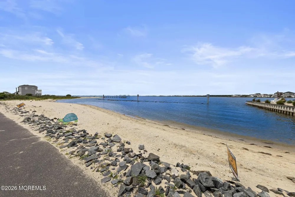 1131 S Green Street Tuckerton, NJ 08087