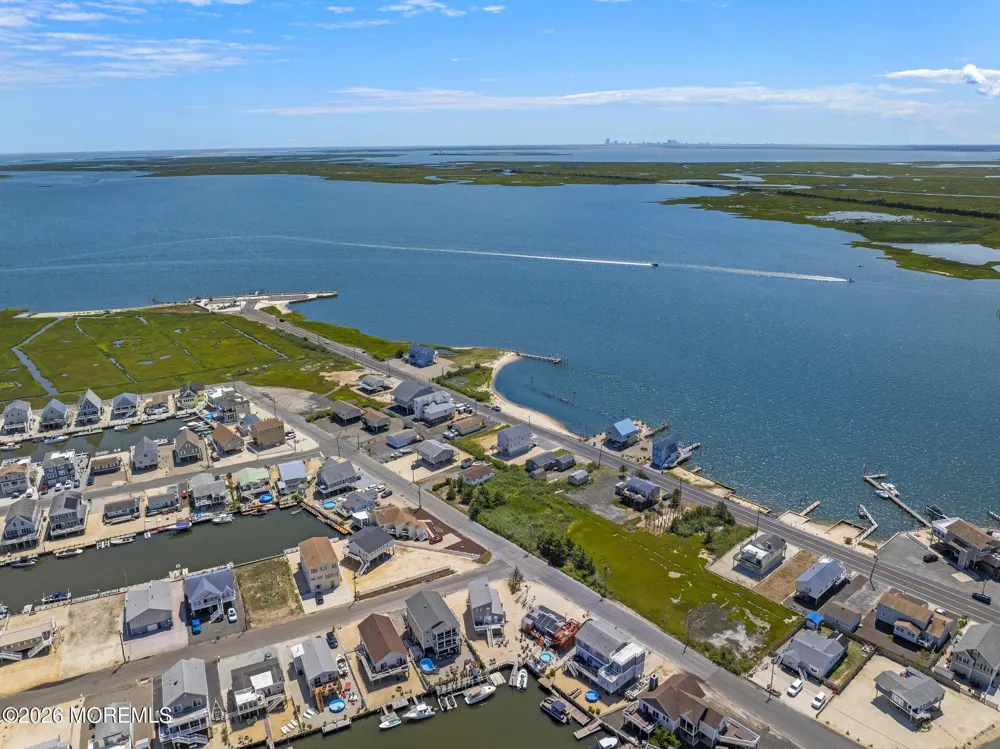 1131 S Green Street Tuckerton, NJ 08087