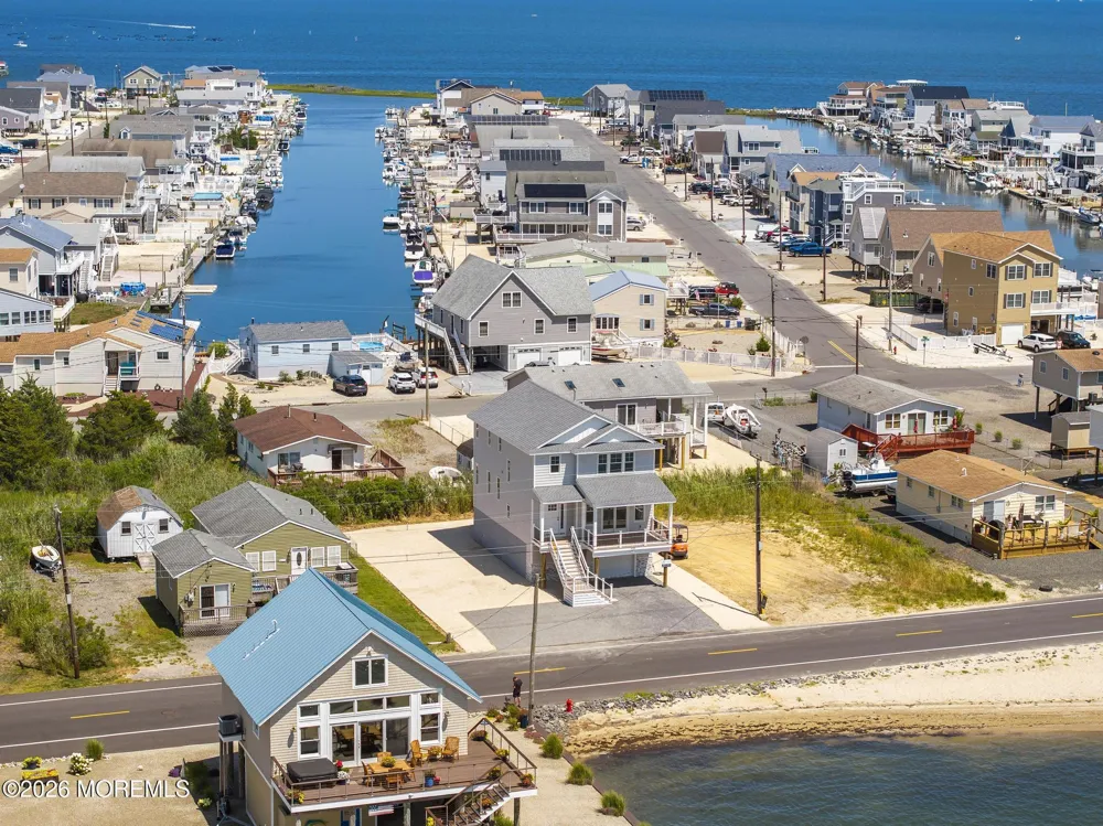 1131 S Green Street Tuckerton, NJ 08087