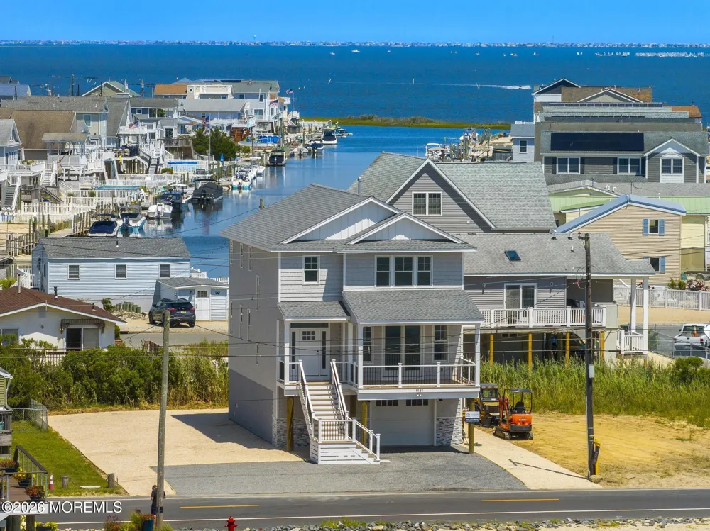 1131 S Green Street Tuckerton, NJ 08087