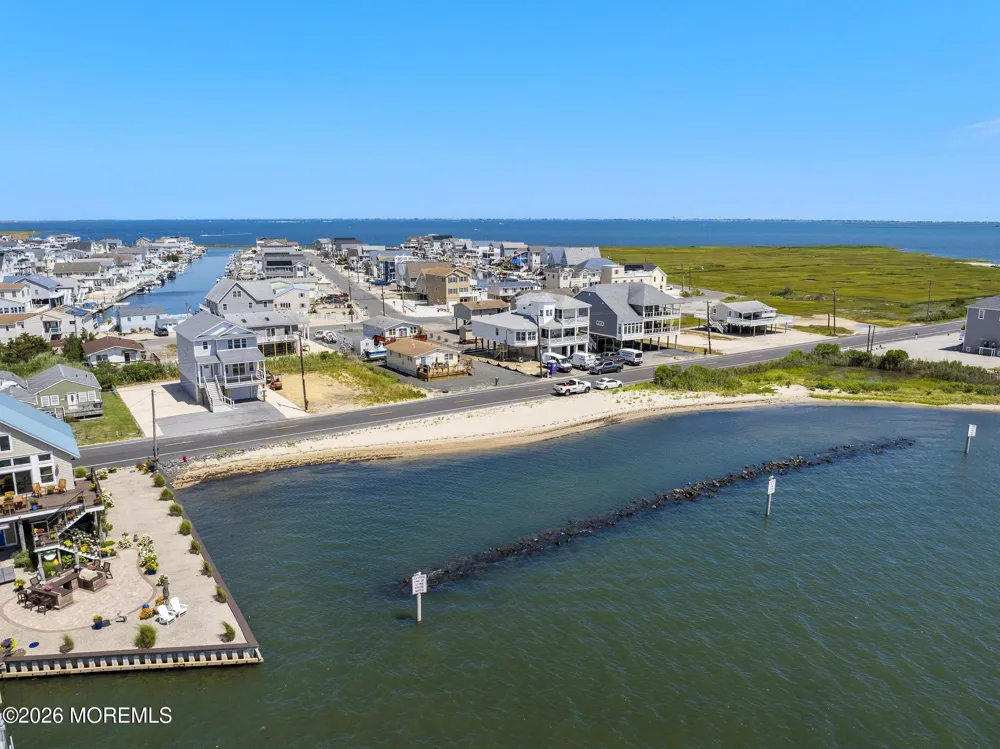 1131 S Green Street Tuckerton, NJ 08087
