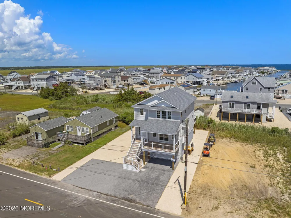 1131 S Green Street Tuckerton, NJ 08087