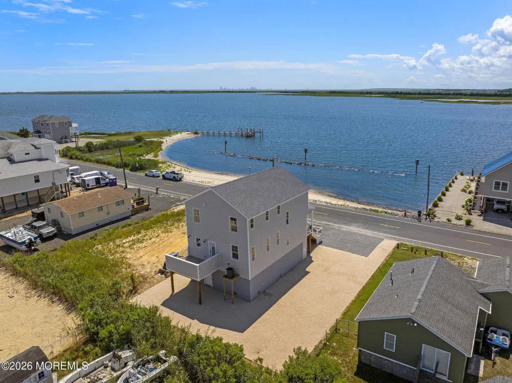 1131 S Green Street Tuckerton, NJ 08087