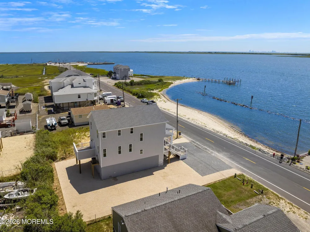 1131 S Green Street Tuckerton, NJ 08087
