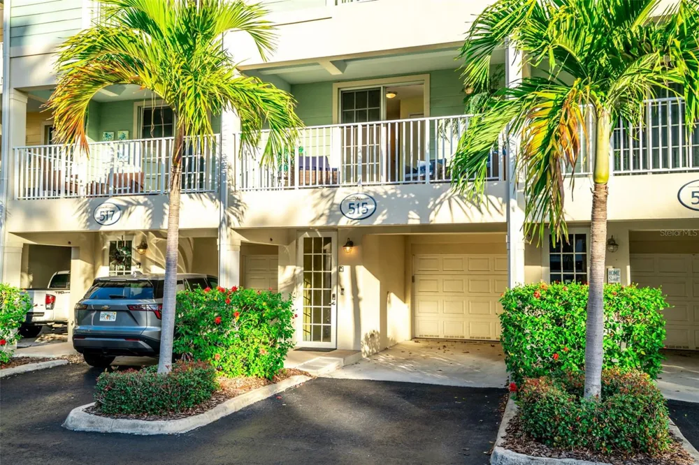 515 BAHIA BEACH BOULEVARD Ruskin, FL 33570