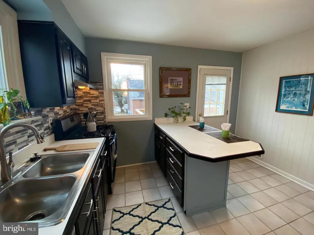 3807 CEDARHURST ROAD Baltimore, MD 21206