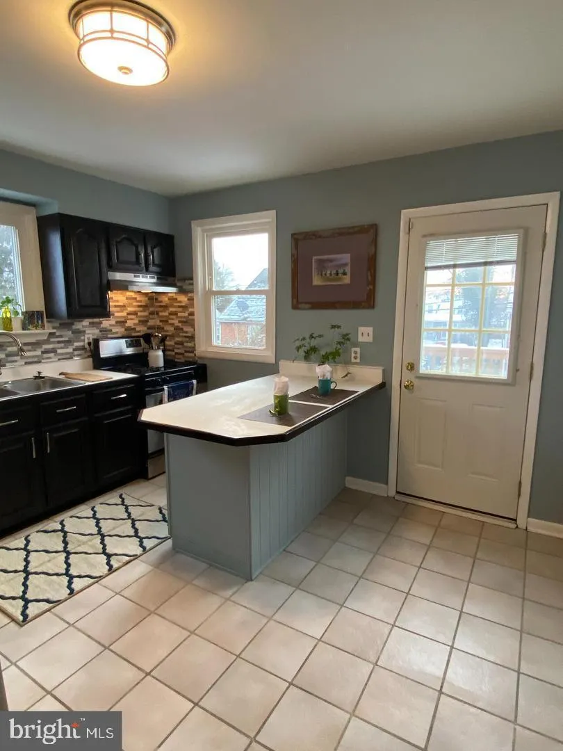 3807 CEDARHURST ROAD Baltimore, MD 21206