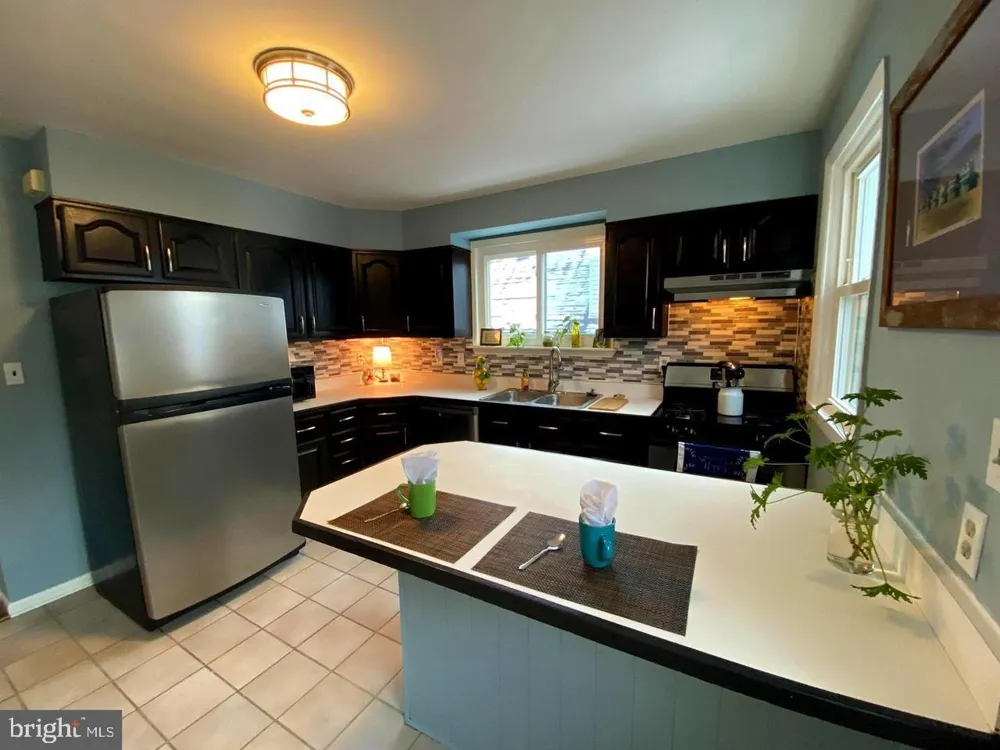 3807 CEDARHURST ROAD Baltimore, MD 21206