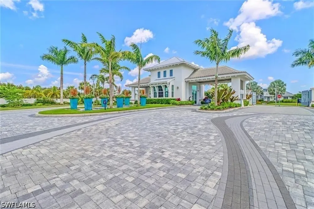 Cayman Drive Naples, FL 34114