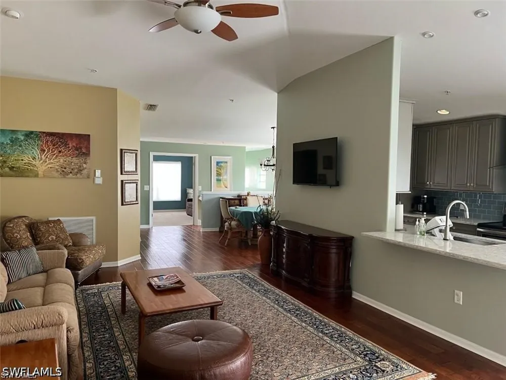 Tiffany Lane #1408 Naples, FL 34105
