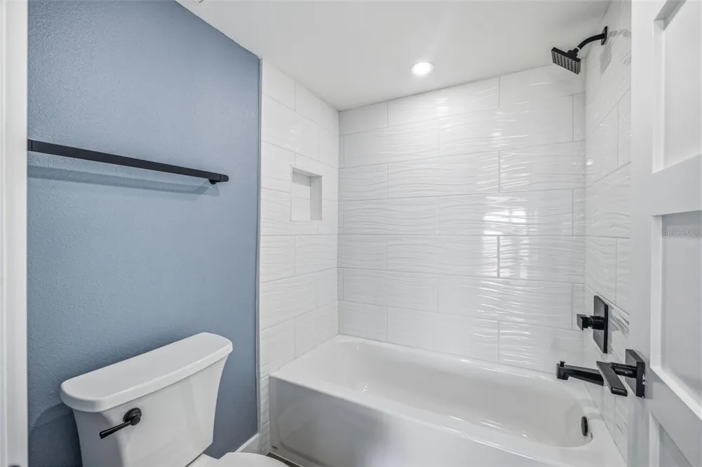 7520 SUNSHINE SKYWAY LANE S #T22 St Petersburg, FL 33711