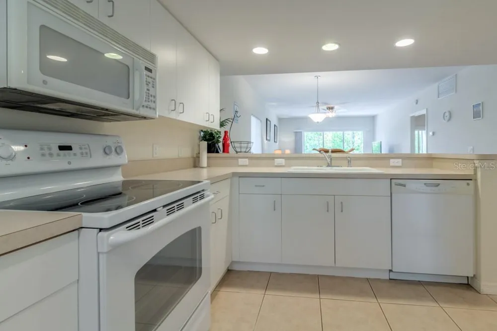 8151 MEMORY LANE #118 Rotonda West, FL 33947