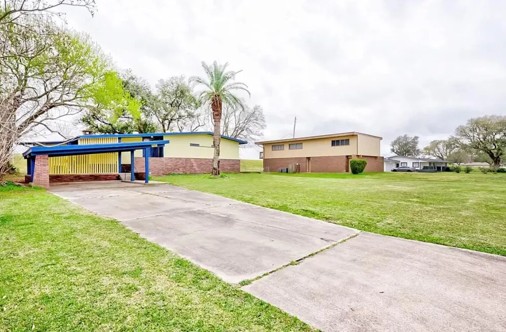 4600 Lakeshore Drive Port Arthur, TX 77642