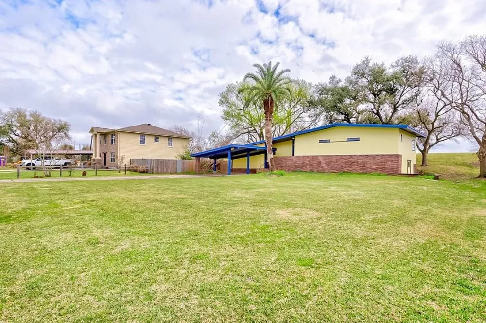 4600 Lakeshore Drive Port Arthur, TX 77642