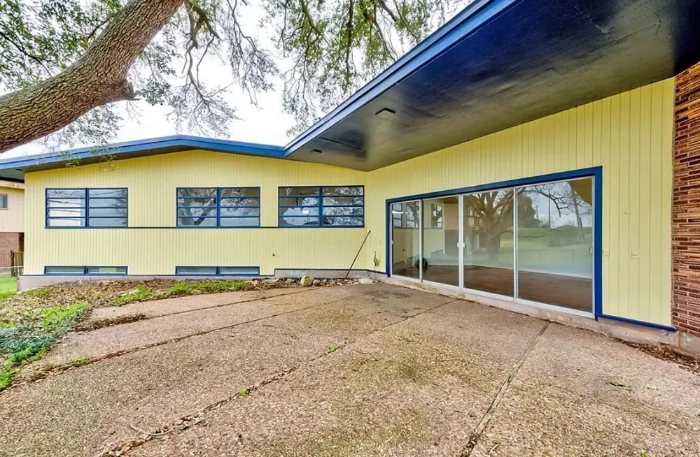 4600 Lakeshore Drive Port Arthur, TX 77642