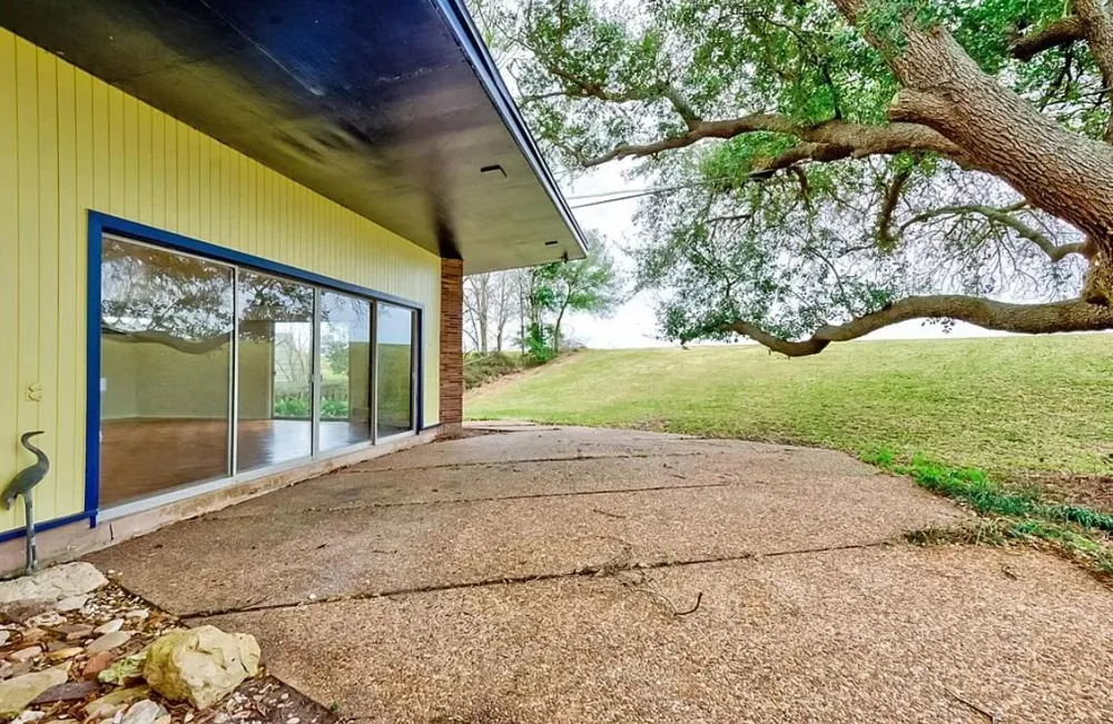 4600 Lakeshore Drive Port Arthur, TX 77642