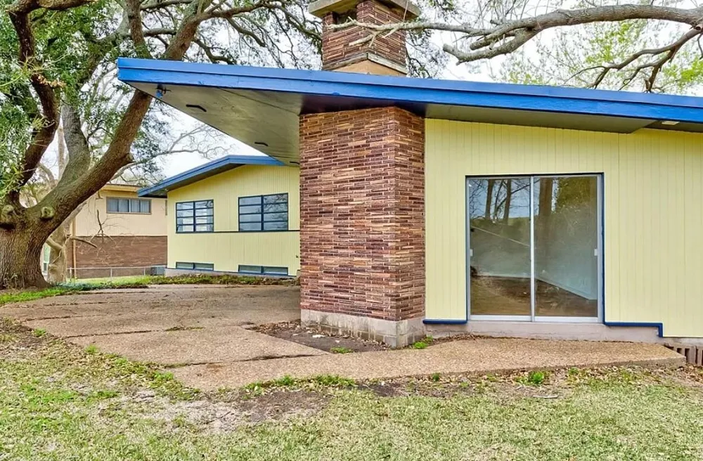 4600 Lakeshore Drive Port Arthur, TX 77642