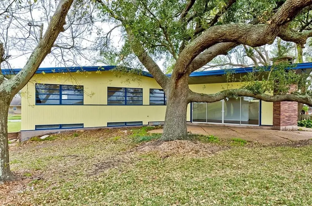 4600 Lakeshore Drive Port Arthur, TX 77642