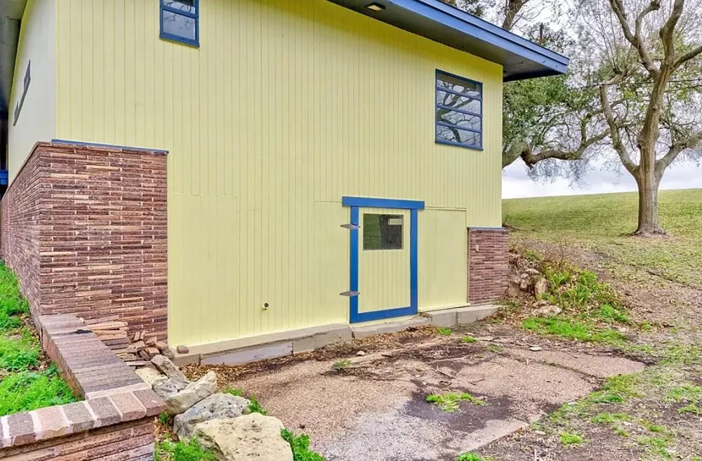 4600 Lakeshore Drive Port Arthur, TX 77642