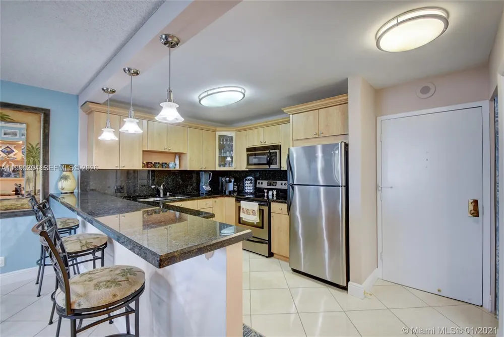 3800 S Ocean Dr #902 Hollywood, FL 33019