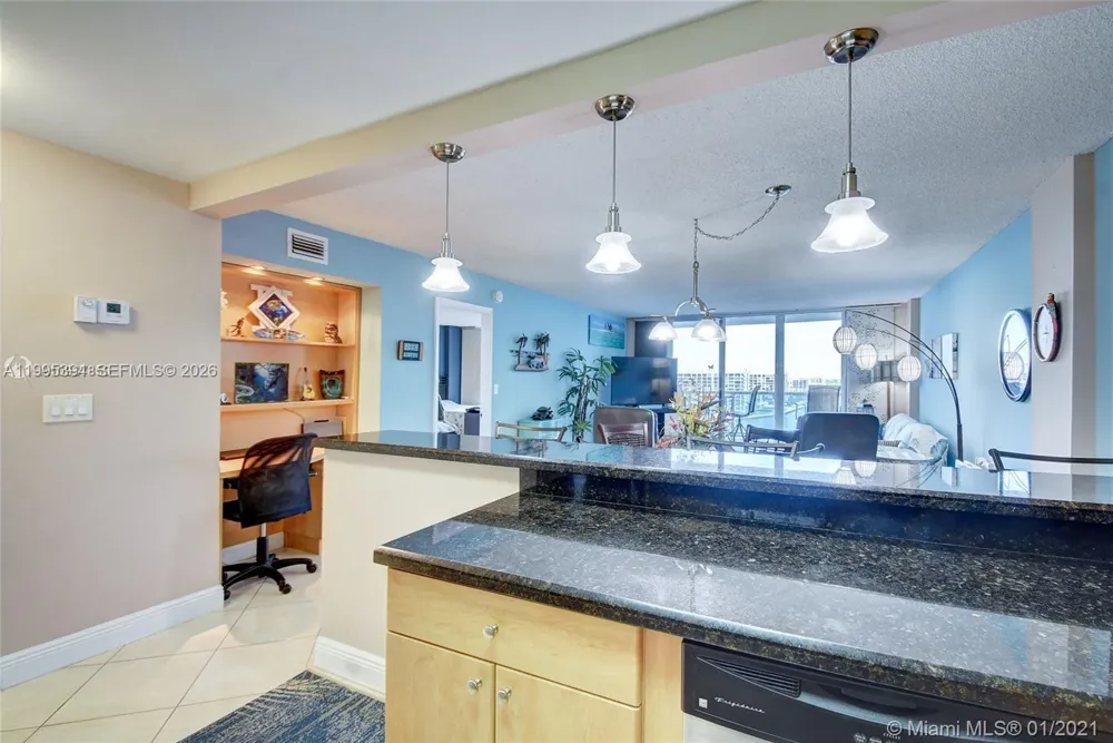 3800 S Ocean Dr #902 Hollywood, FL 33019