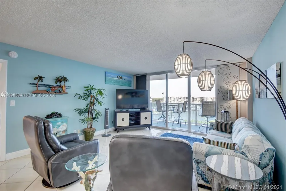 3800 S Ocean Dr #902 Hollywood, FL 33019