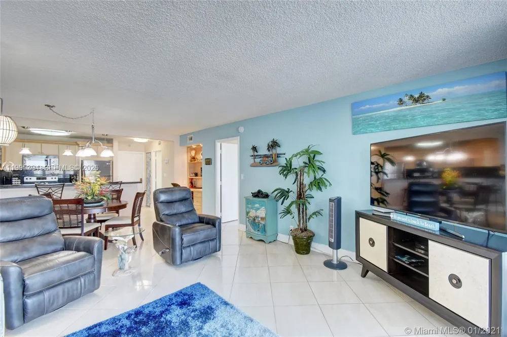 3800 S Ocean Dr #902 Hollywood, FL 33019
