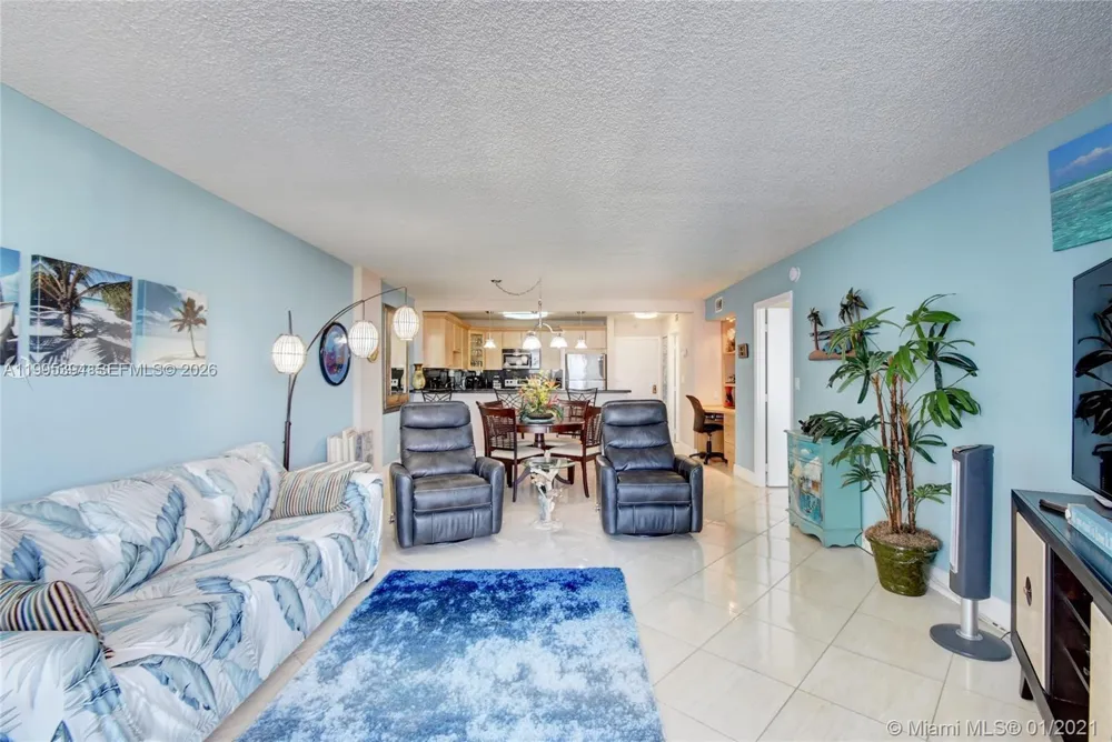 3800 S Ocean Dr #902 Hollywood, FL 33019