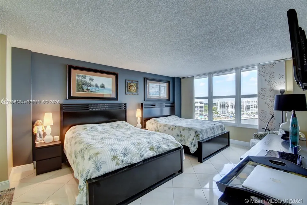 3800 S Ocean Dr #902 Hollywood, FL 33019
