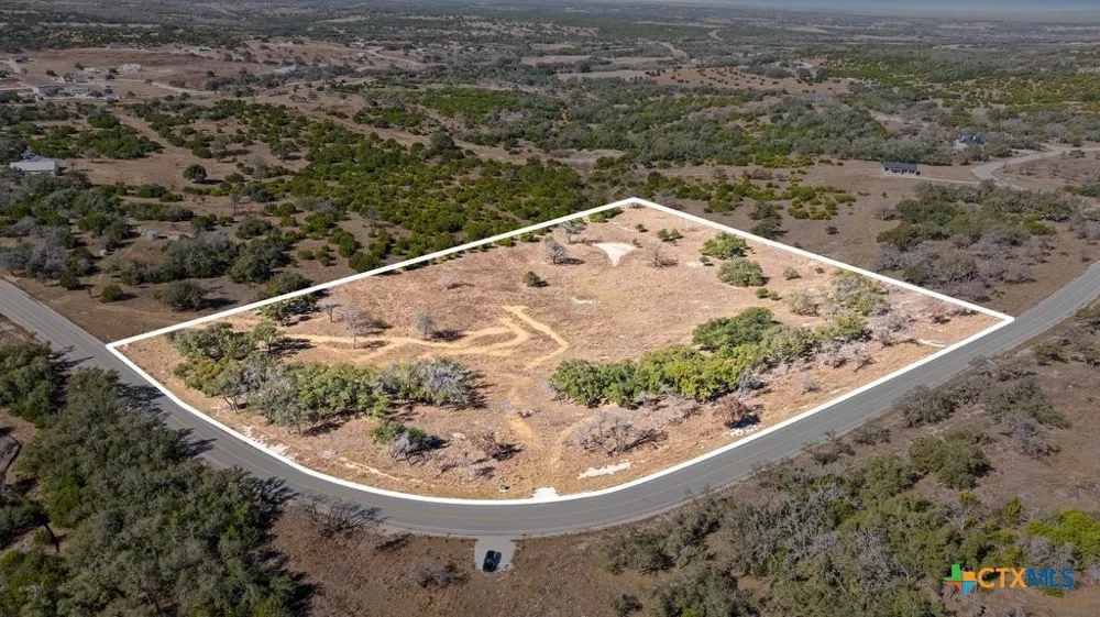 529 Skyline Drive Blanco, TX 78606