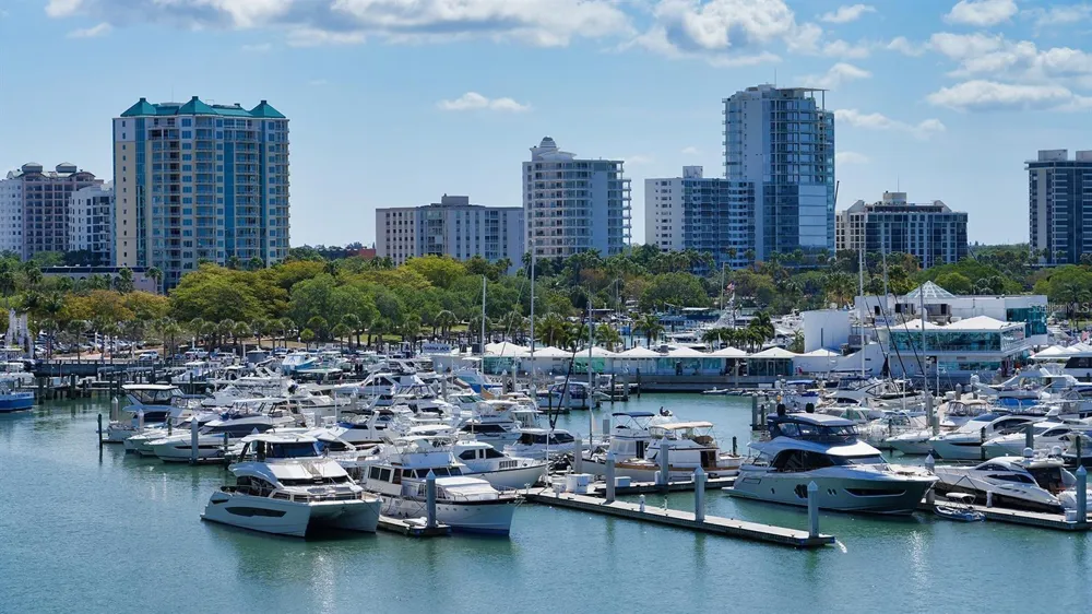 650 GOLDEN GATE POINT #602 Sarasota, FL 34236