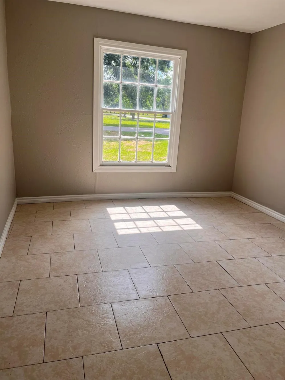 4980 Chambers Street Beaumont, TX 77705
